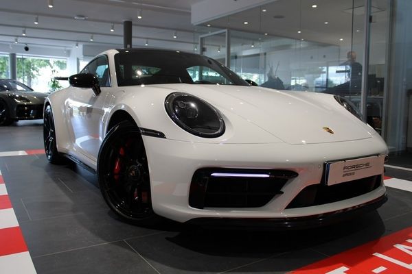 Porsche 992 911 Carrera 4 GTS - 2022