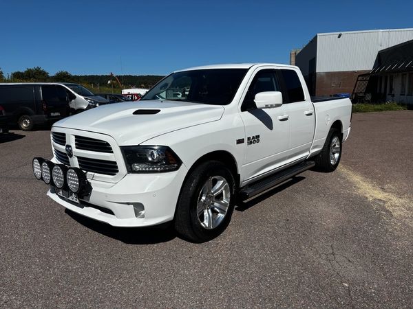Dodge 1500 RAM Quad Cab 5.7 V8 HEMI 4x4 TorqueFlite - 2014