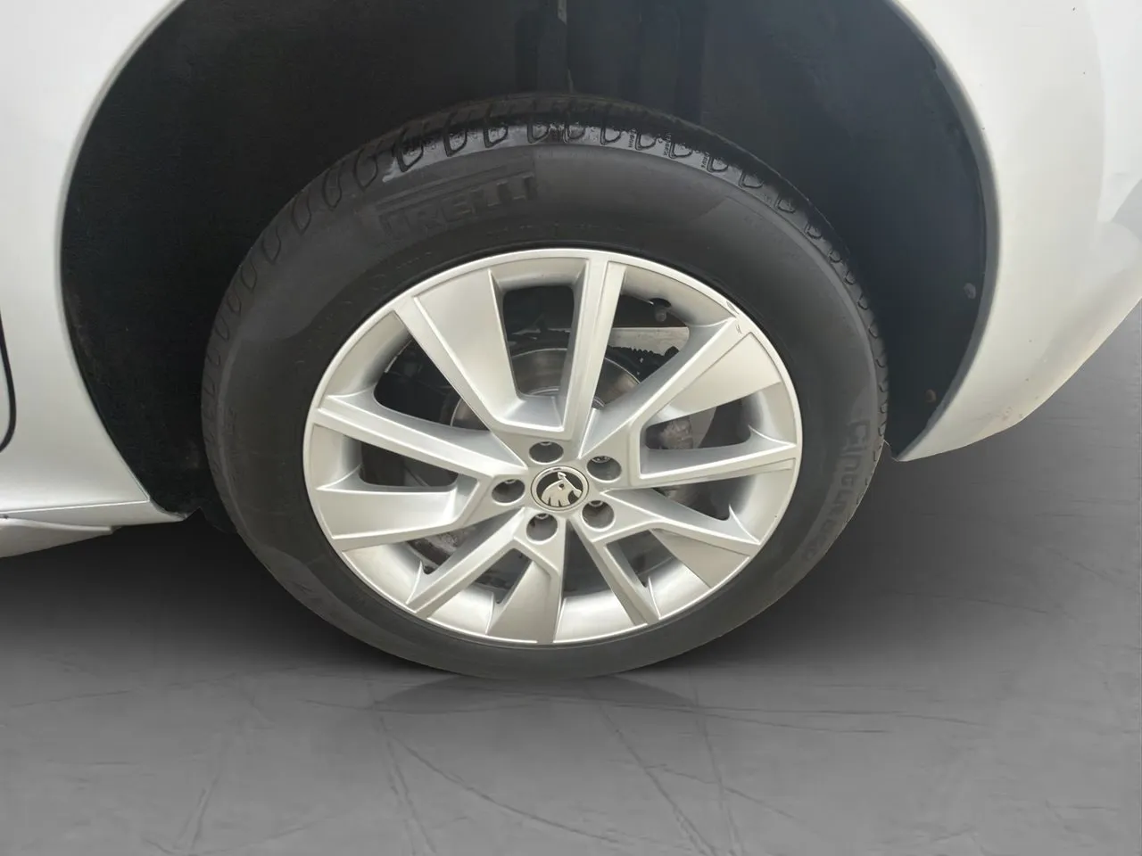 Vehicle image 31