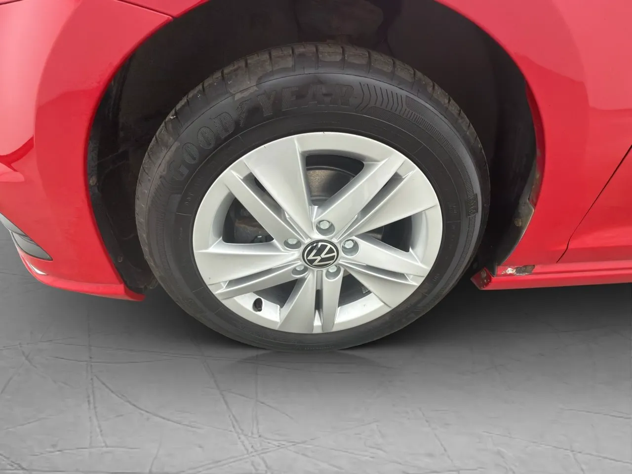 Vehicle image 24
