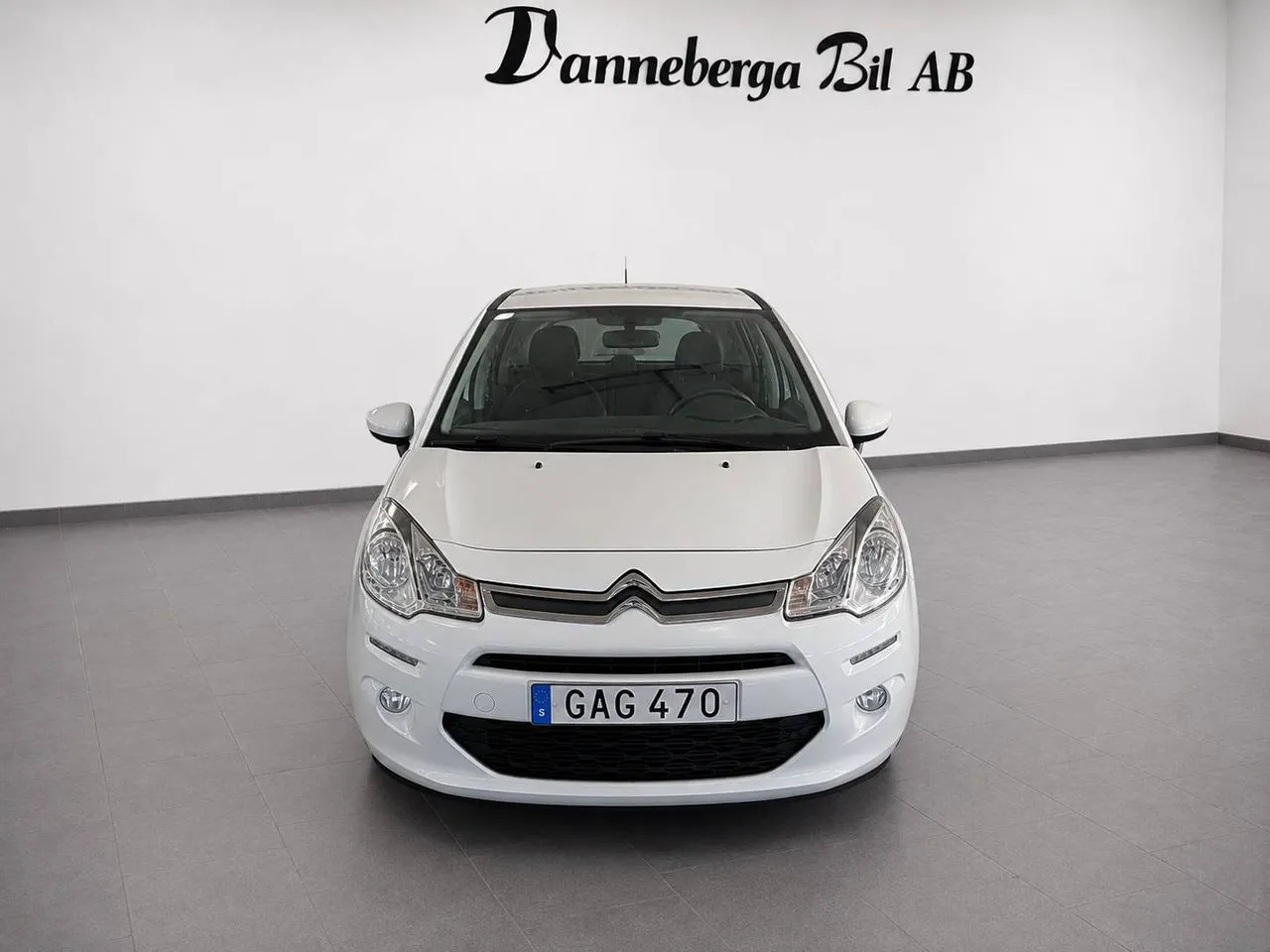 Vehicle image 1