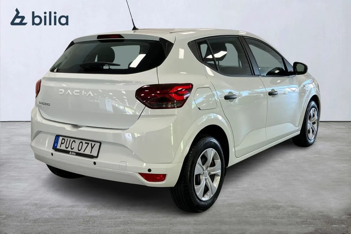 Vehicle image 18