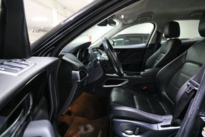 Jaguar F-Pace bild 6