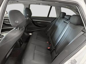 BMW 330 bild 8