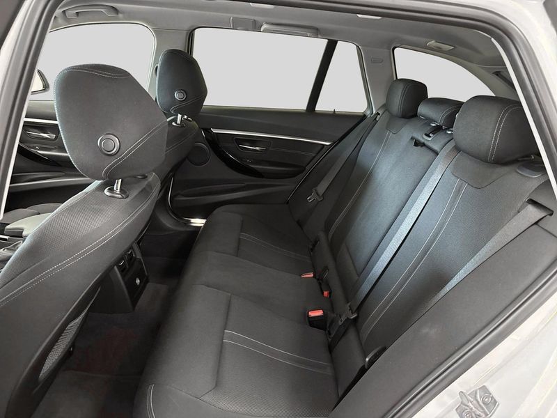 BMW 330 bild 8