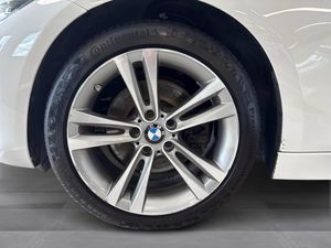 BMW 330 bild 9