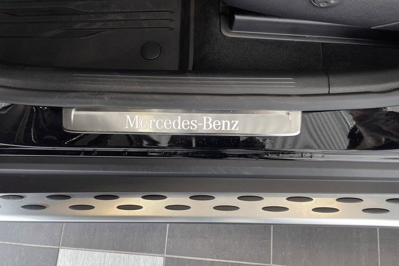 Mercedes GLC300 bild 17
