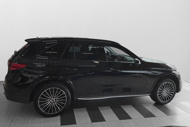 Mercedes GLC300 bild 8