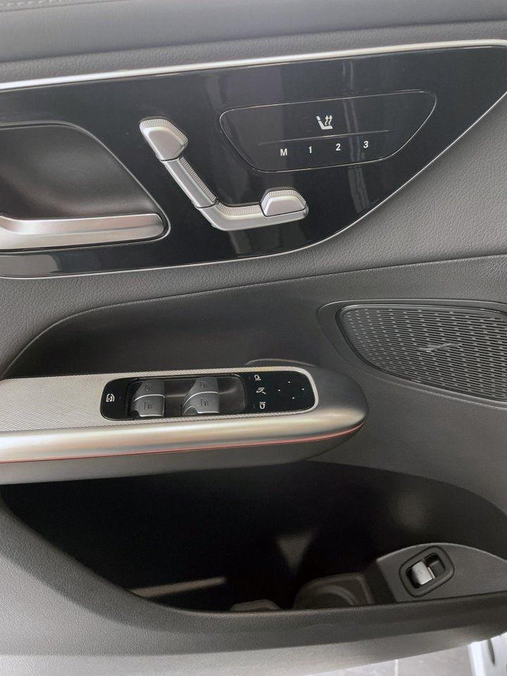 Mercedes GLC300 bild 15