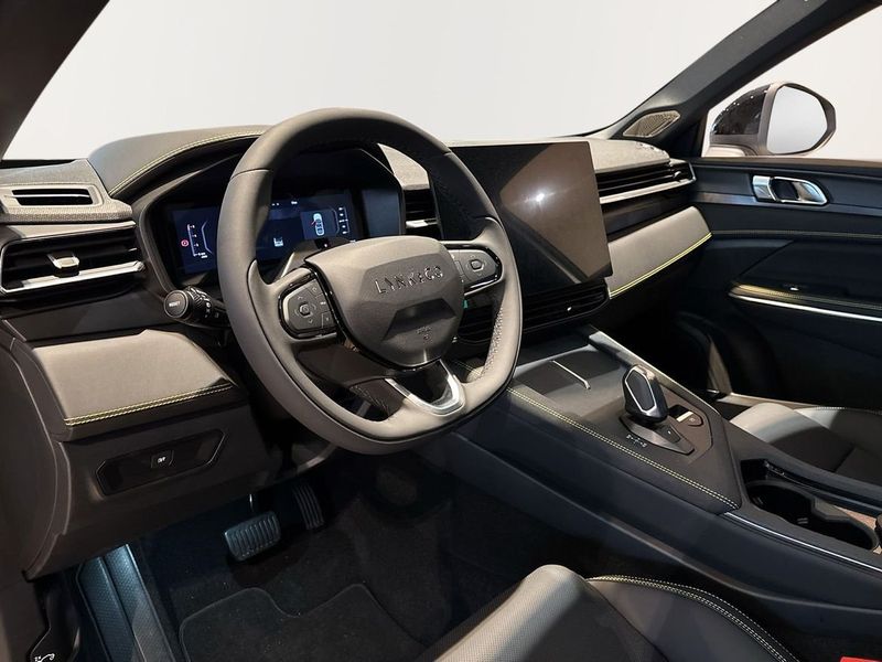 Lynk & Co 01 bild 7