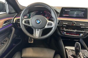 BMW 530 bild 9