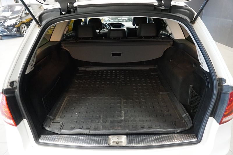 Mercedes E220 bild 23