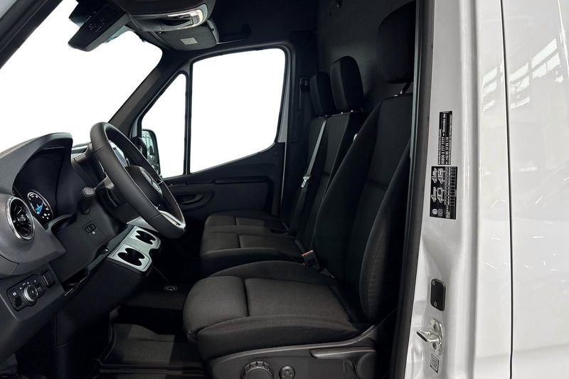 Mercedes e-Sprinter bild 11