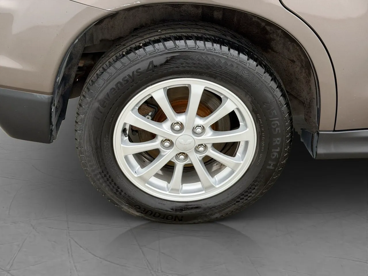 Vehicle image 22