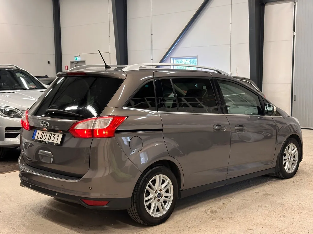 Vehicle image 1