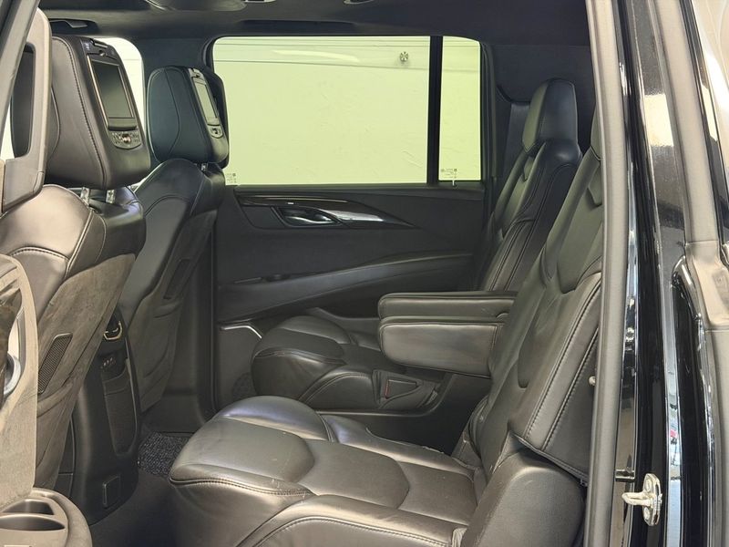 Cadillac ESCALADE bild 19