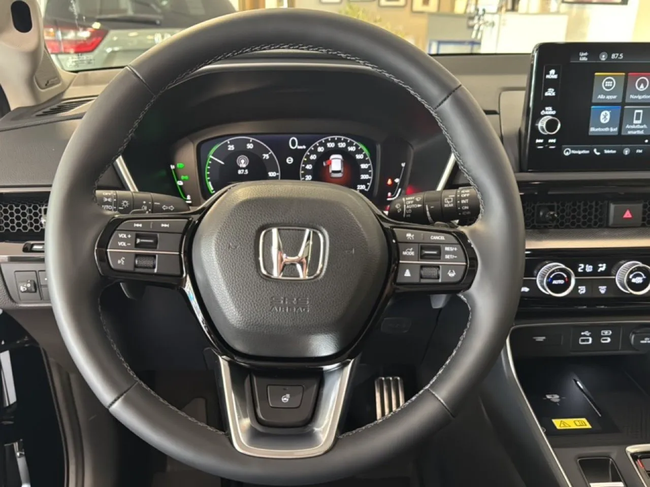 Vehicle image 14