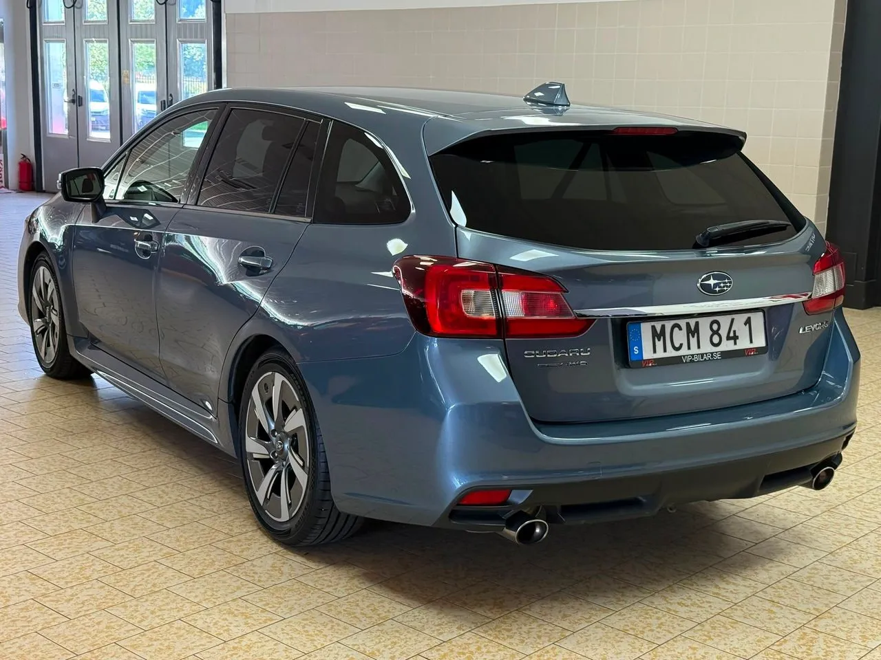 Vehicle image 4