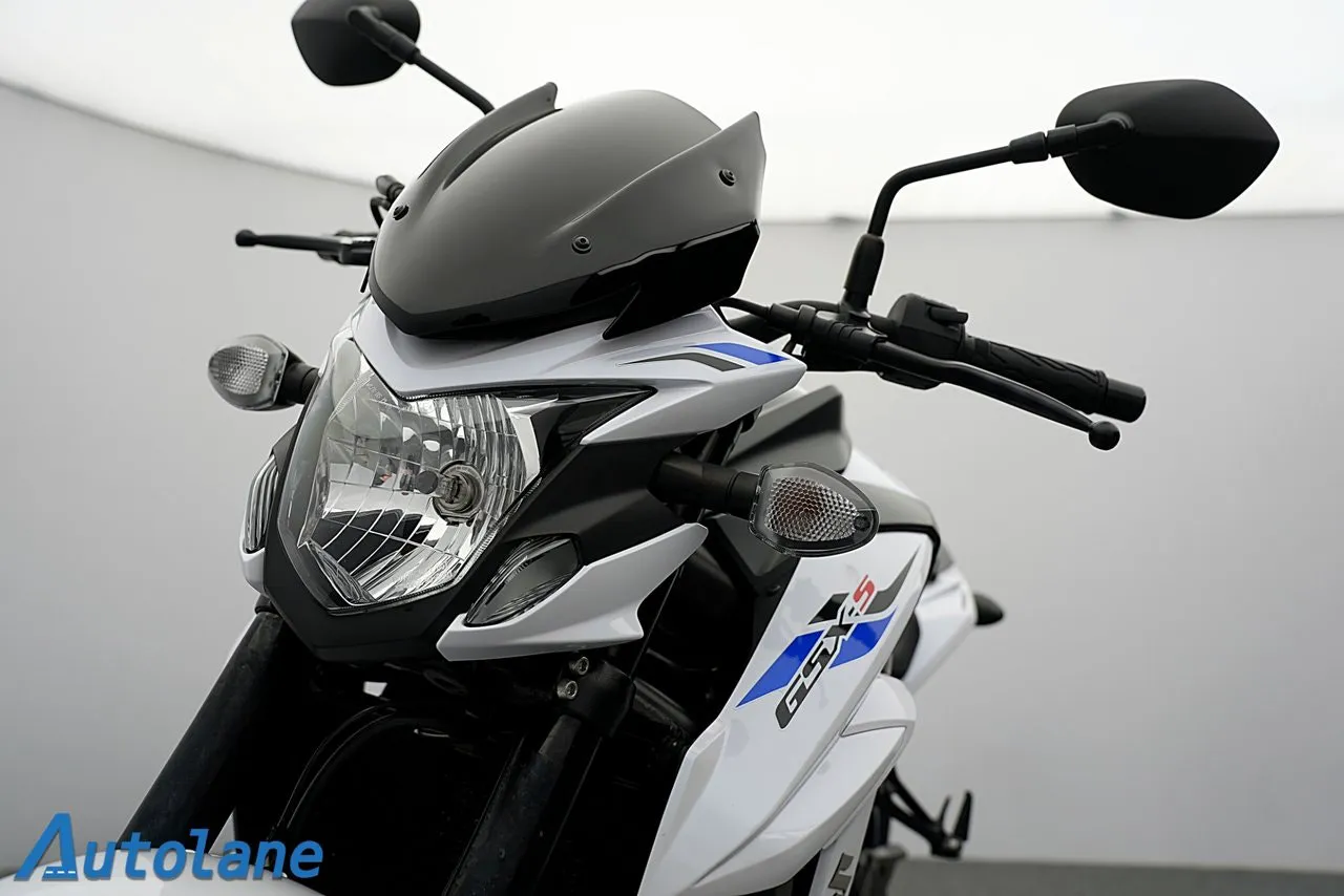 Vehicle image 20