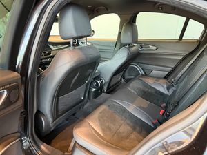 Alfa Romeo Giulia bild 15
