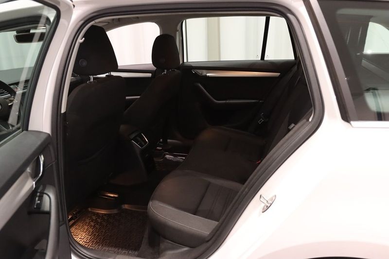 Skoda Octavia bild 9
