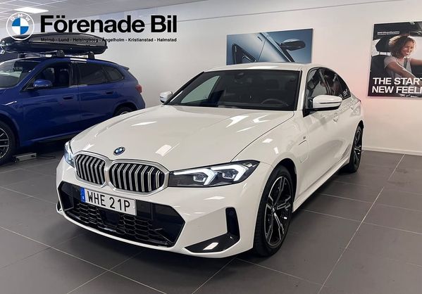 BMW 330 e Sedan Adaptiv Farth* HiFi Ljudsystem - 2025