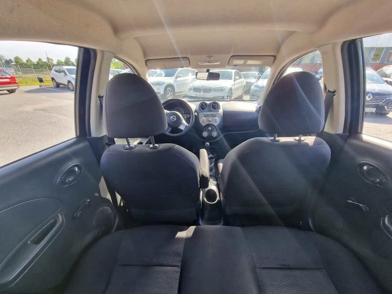 Vehicle image 14