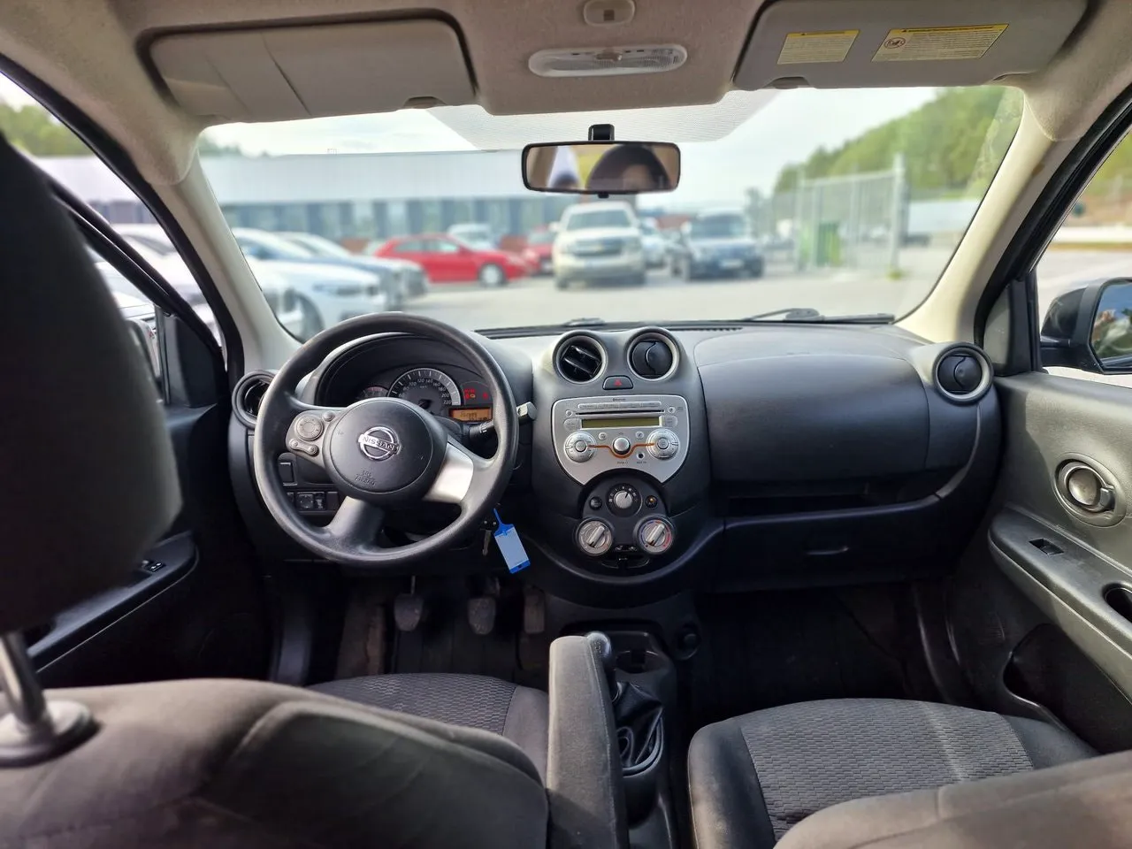 Vehicle image 6
