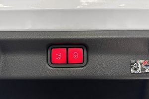 Mercedes EQE350 bild 17