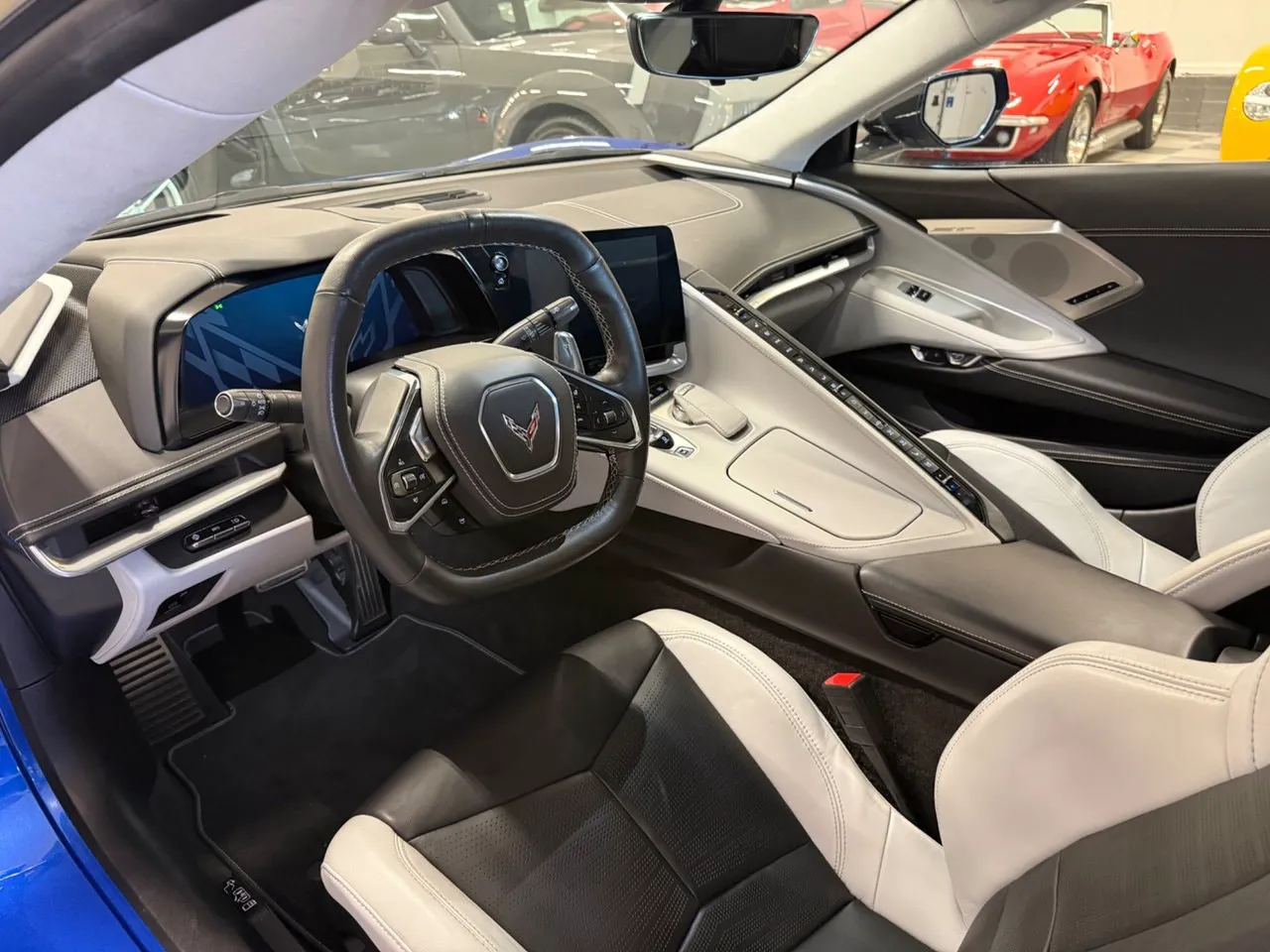 Vehicle image 25