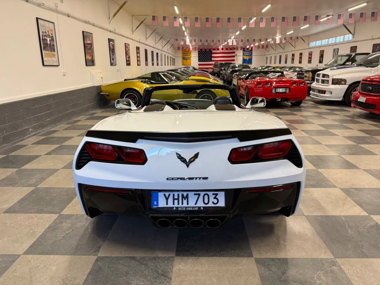 Vehicle image 16