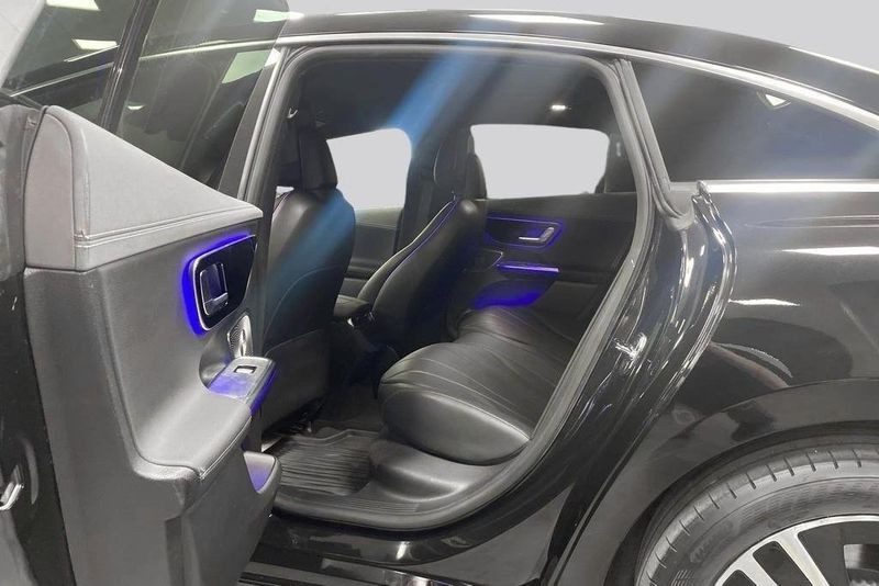 Mercedes EQE350 bild 9