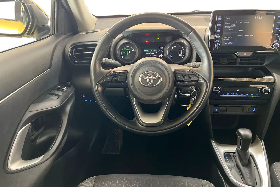 Vehicle image 8