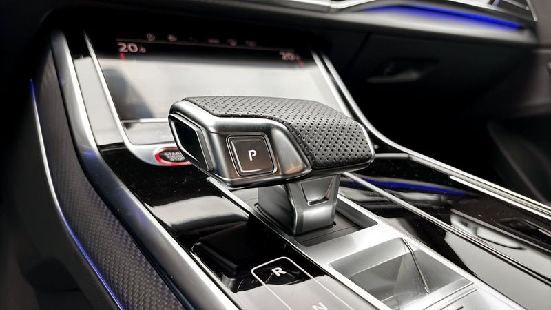 Audi SQ8 bild 16