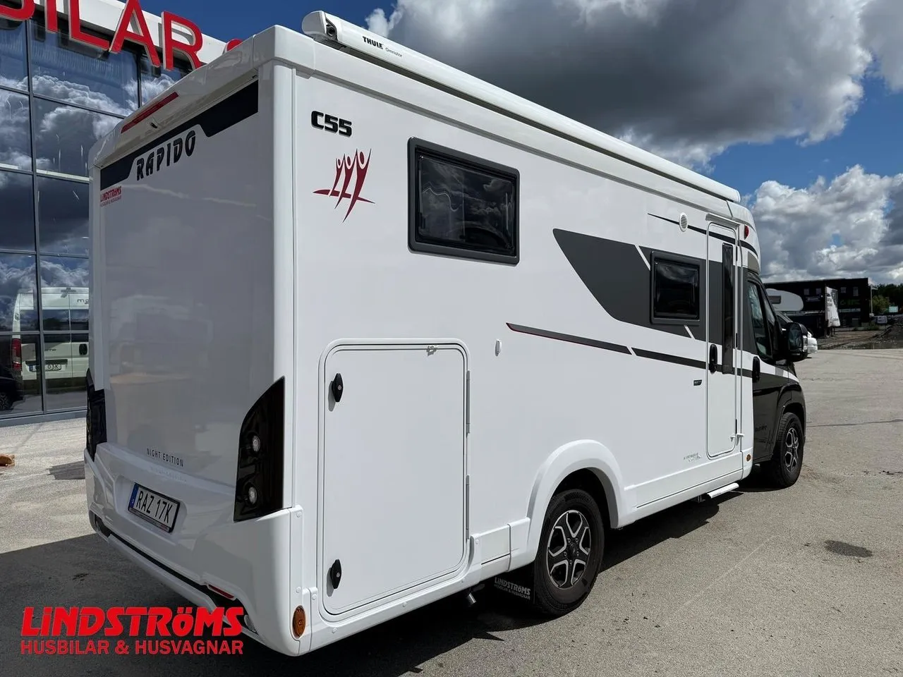 Vehicle image 21
