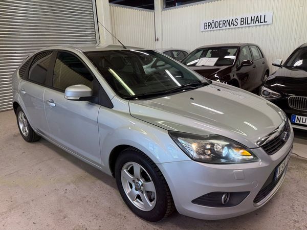 Ford Focus 1.6 TDCi Titanium Keyless/ Nykamrem/ Drag/ Motorvärmare - 2011