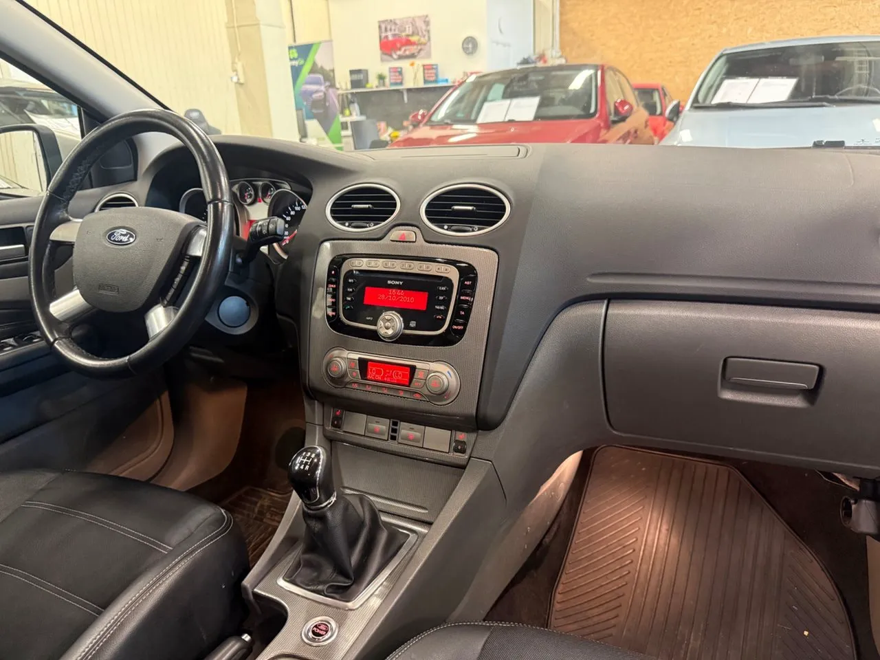 Vehicle image 9