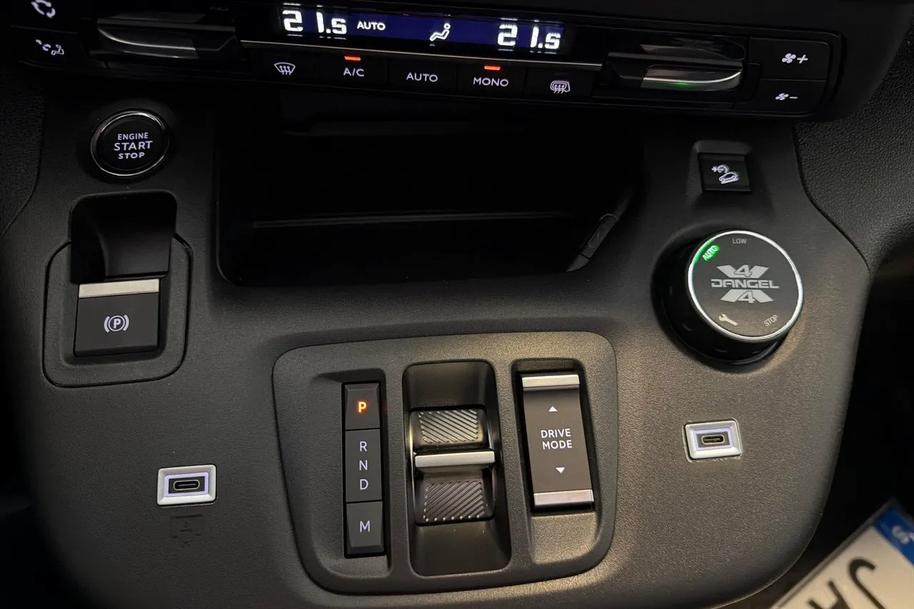 Vehicle image 21