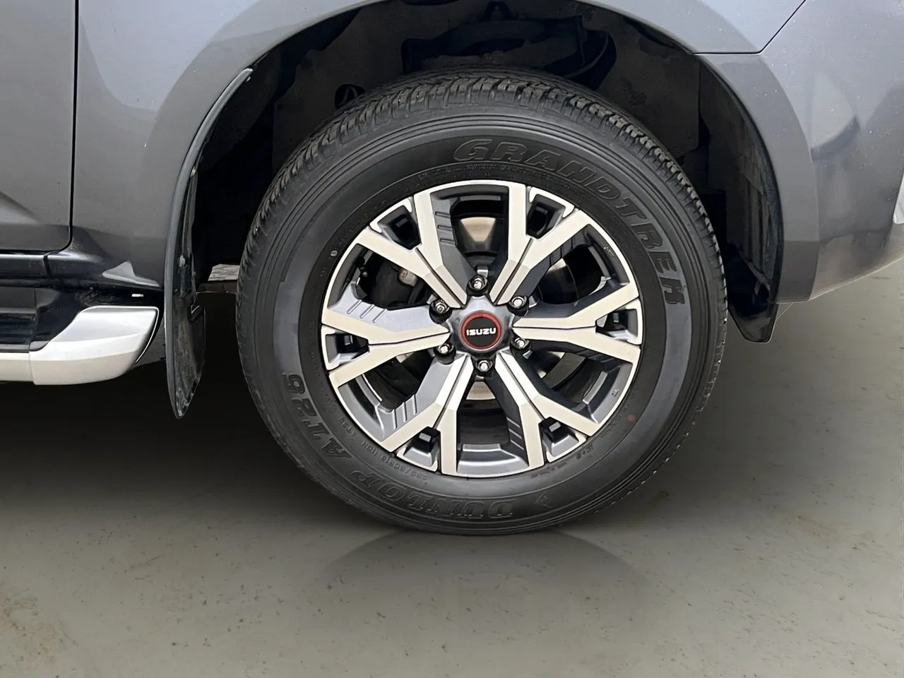 Vehicle image 35