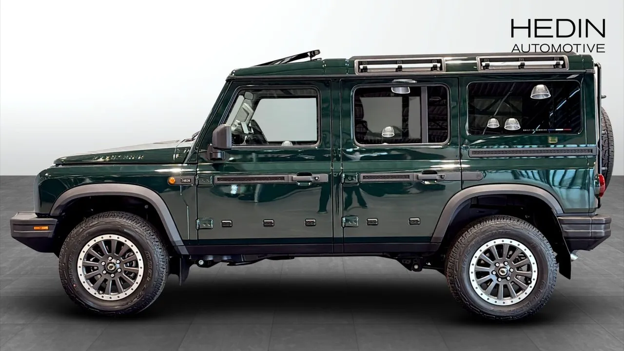 Vehicle image 5