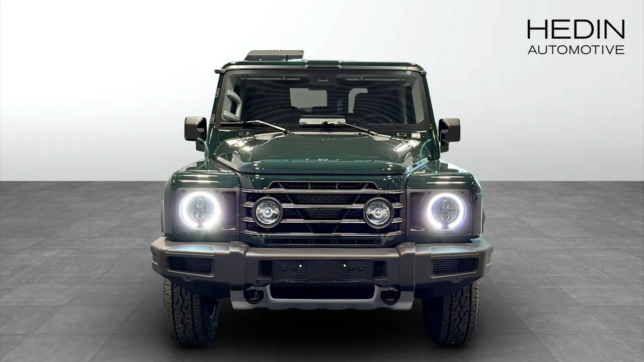 Vehicle image 7