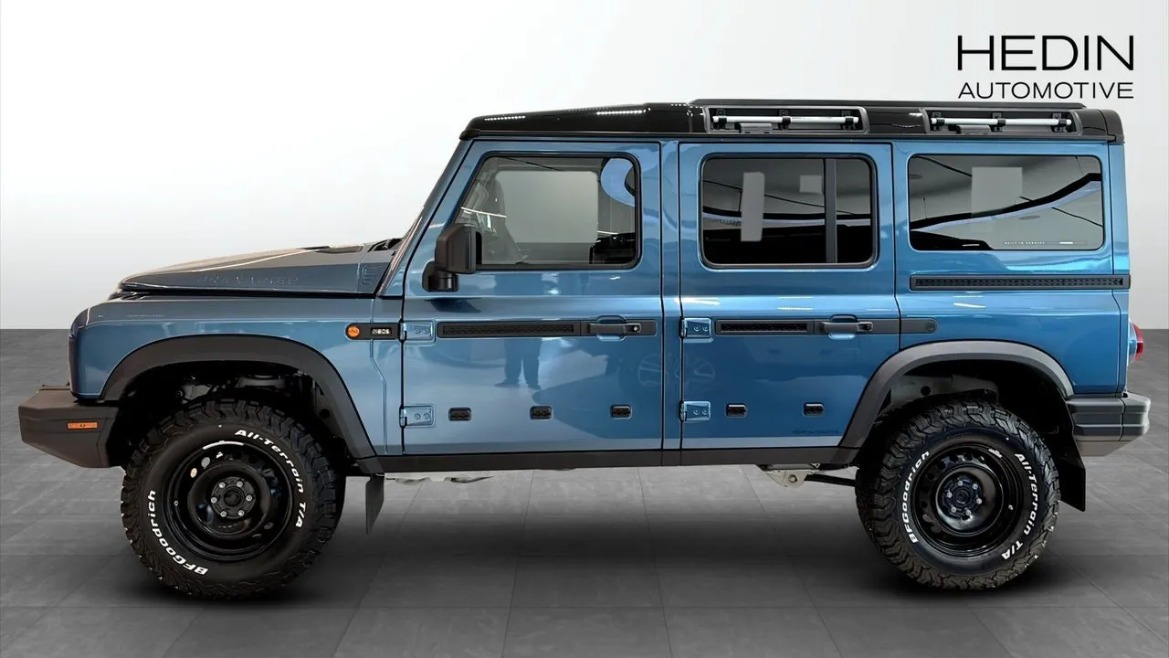 Vehicle image 5