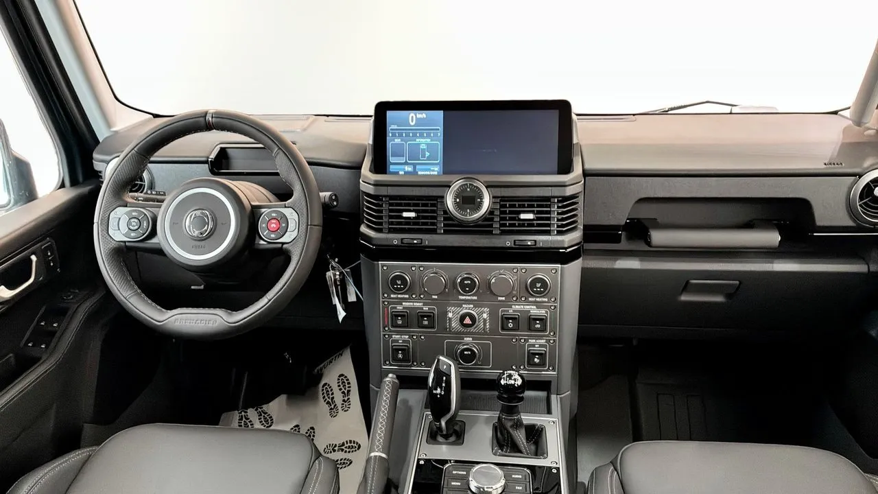 Vehicle image 3