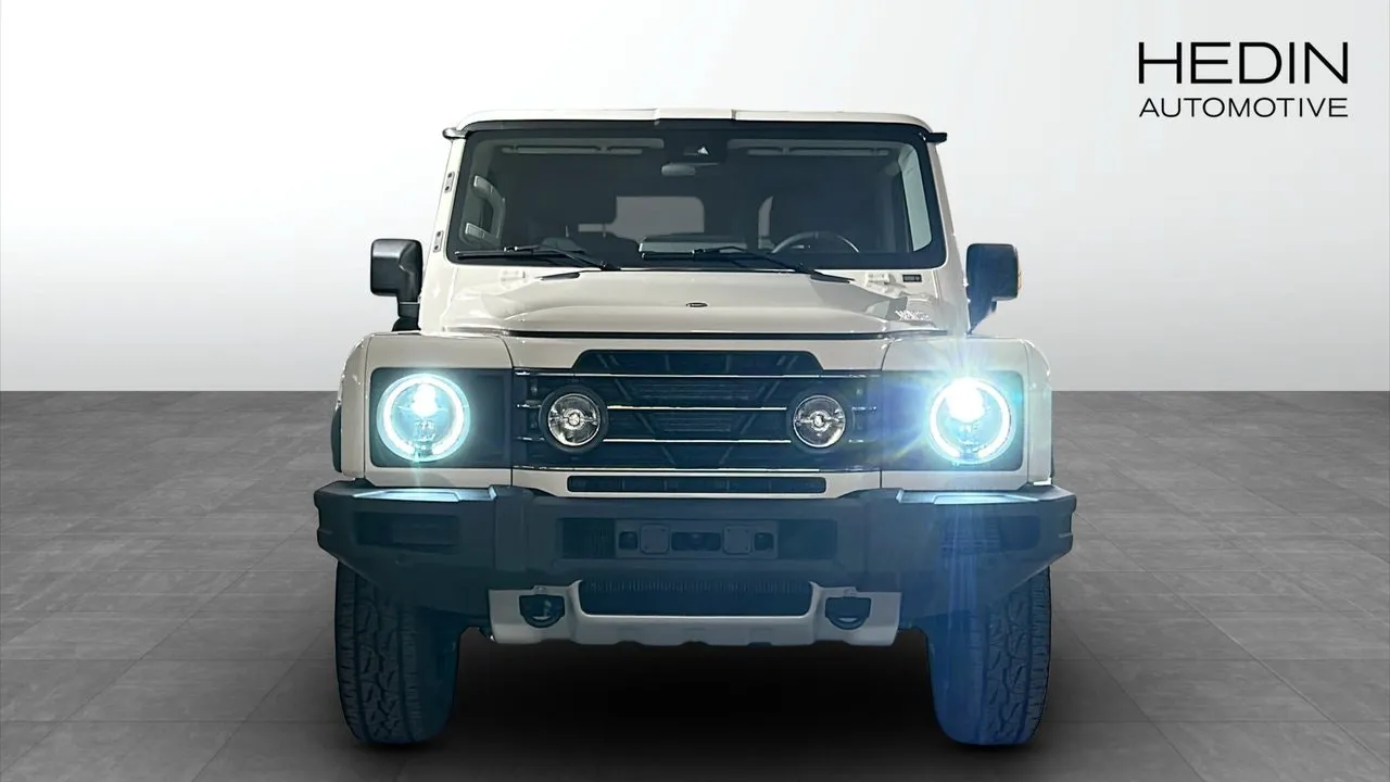 Vehicle image 7