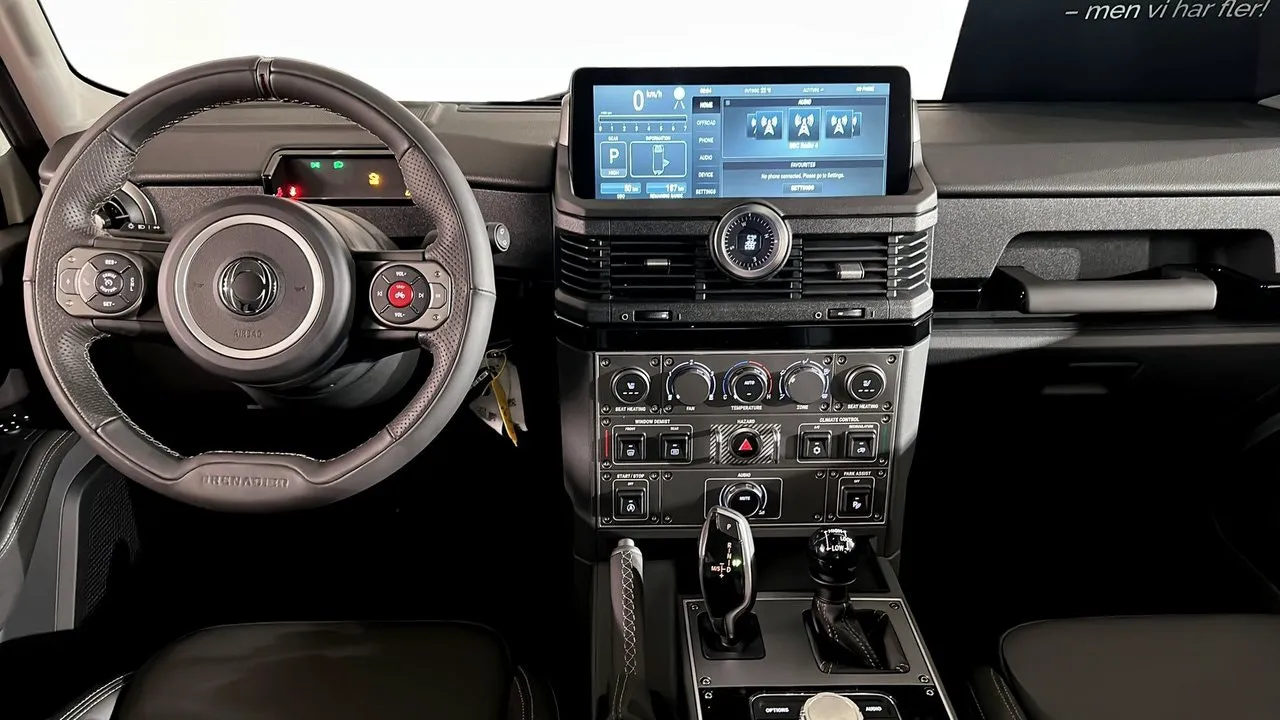 Vehicle image 3
