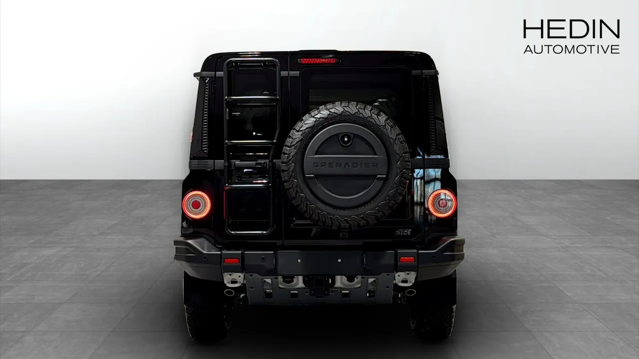 Vehicle image 6