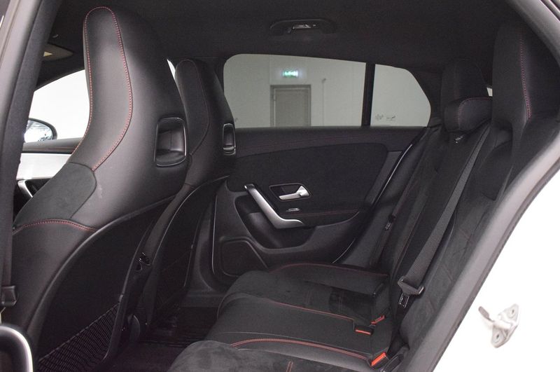 Mercedes CLA200 bild 21