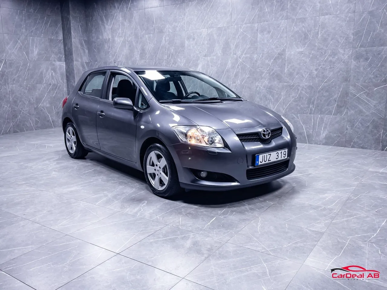 Vehicle image 8