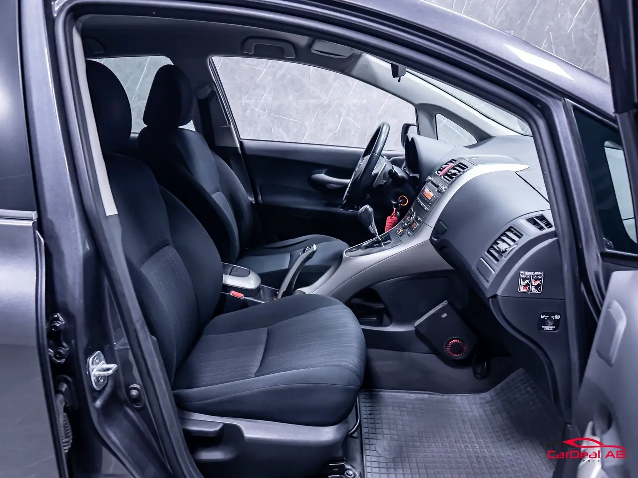 Vehicle image 14
