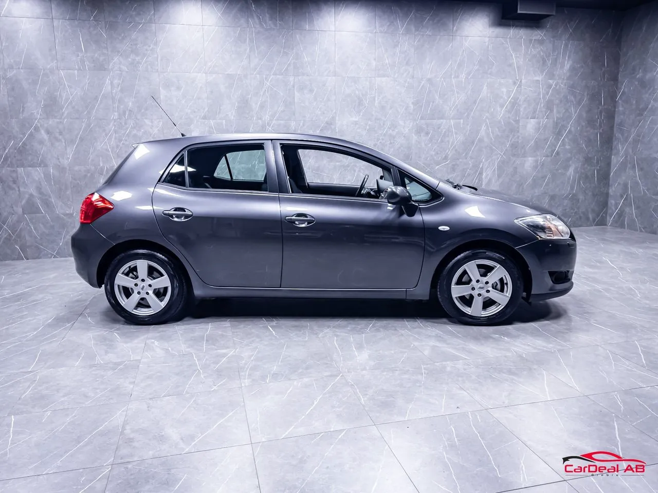 Vehicle image 7